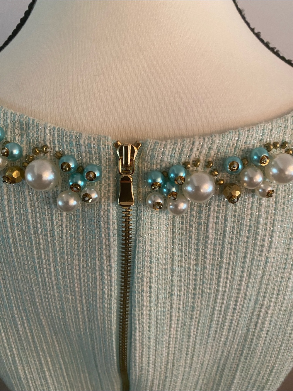 TAHARI size 6  PETITE mint green excellent condition - Picture 6 of 9